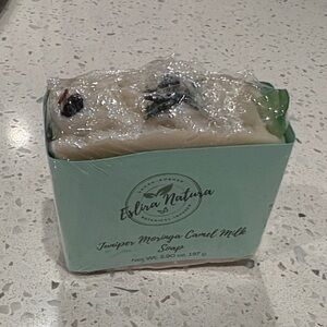 Eslira Natura Juniper Moringa Camel Milk Soap - Green